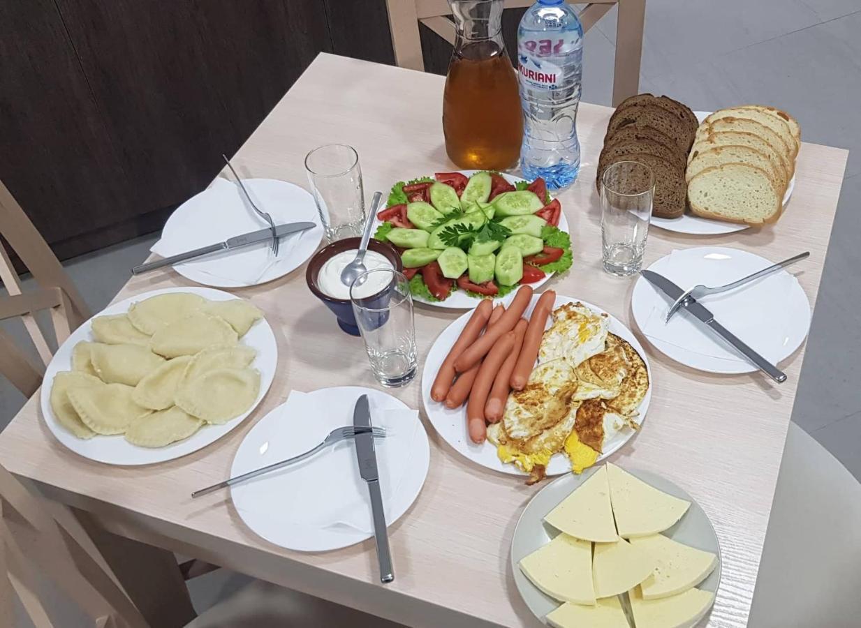 Guest House Prague Zugdidi Esterno foto